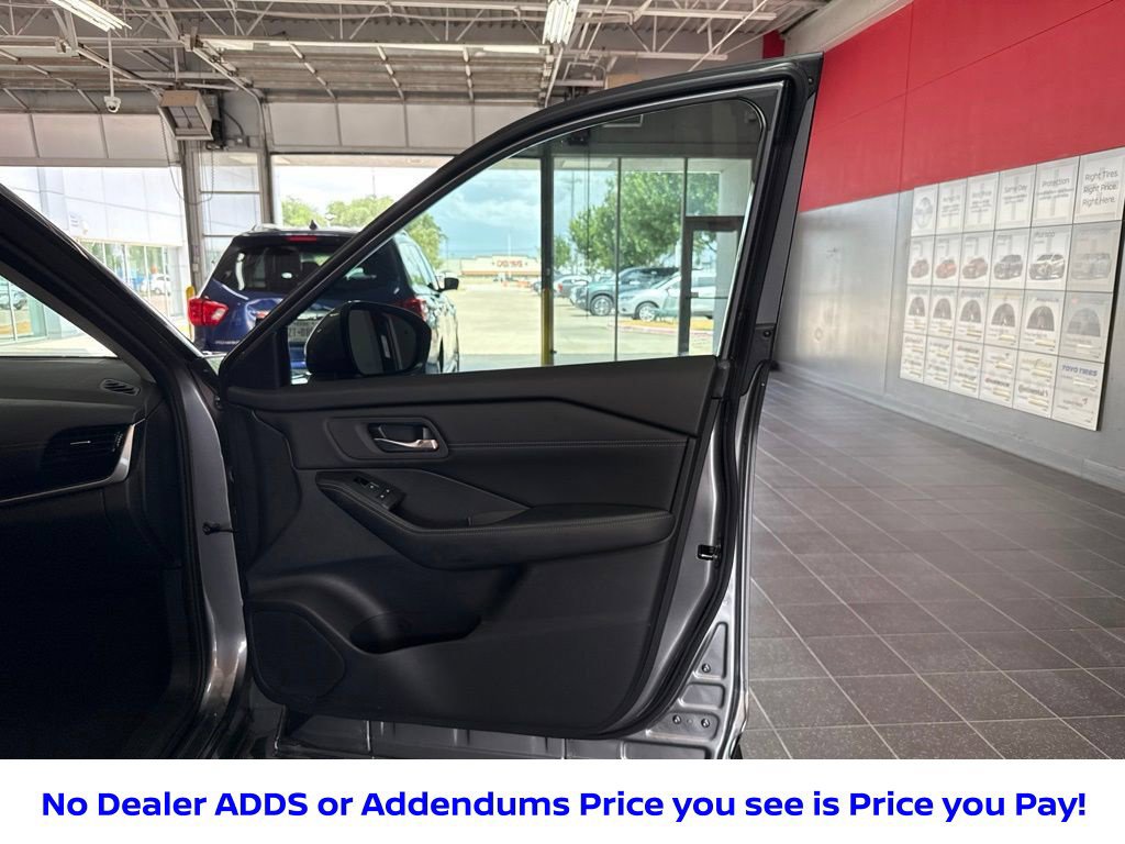 Certified 2025 Nissan Rogue SL AWD/4WD image 25
