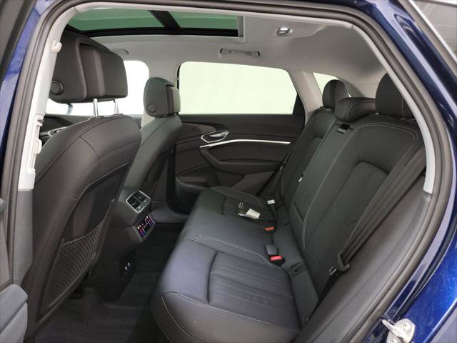 Used 2021 Audi e-tron Premium w/ Towing Package image 14
