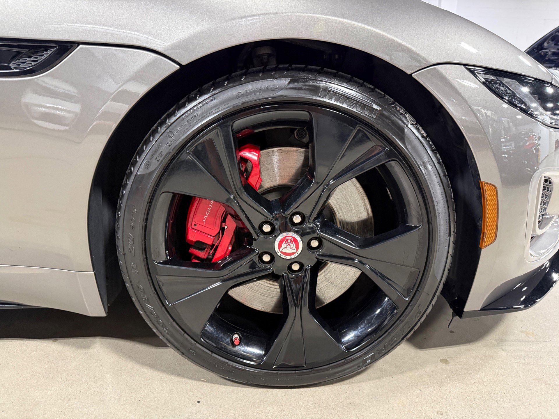 Used 2021 Jaguar F-TYPE R-Dynamic image 30