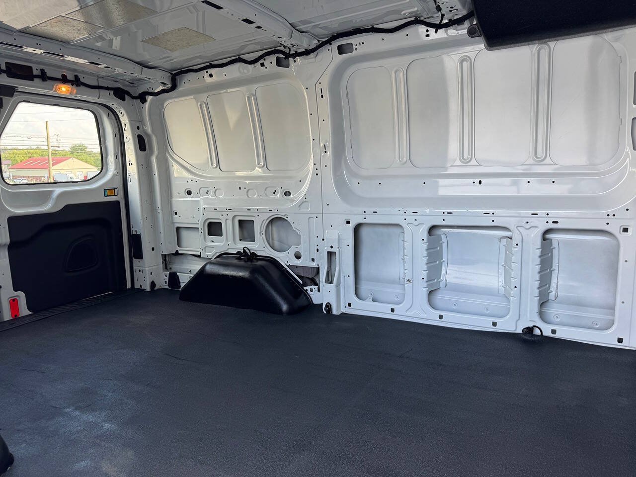 Used 2015 Ford Transit 150 130 Low Roof RWD image 12