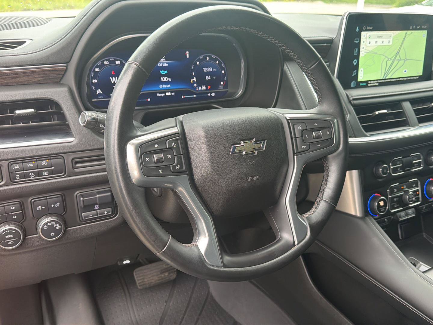 Used 2023 Chevrolet Suburban Z71 w/ Z71 Off-Road Package AWD/4WD image 17