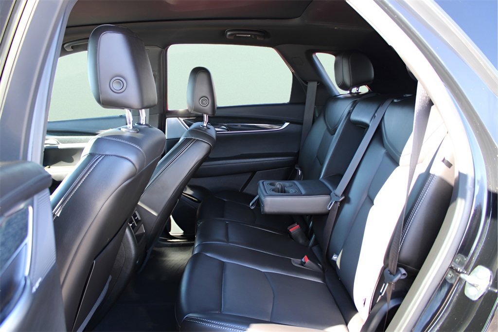 Used 2022 Cadillac XT5 Premium Luxury w/ LPO, Floor Liner Package image 17