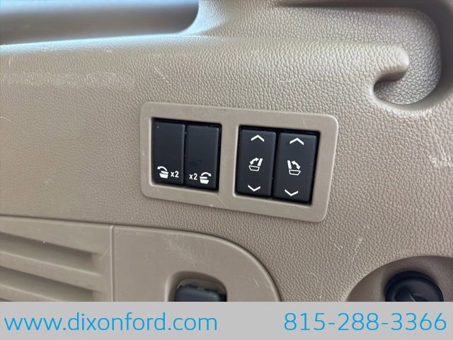 Used 2015 Chevrolet Suburban LT w/ Luxury Package image 27