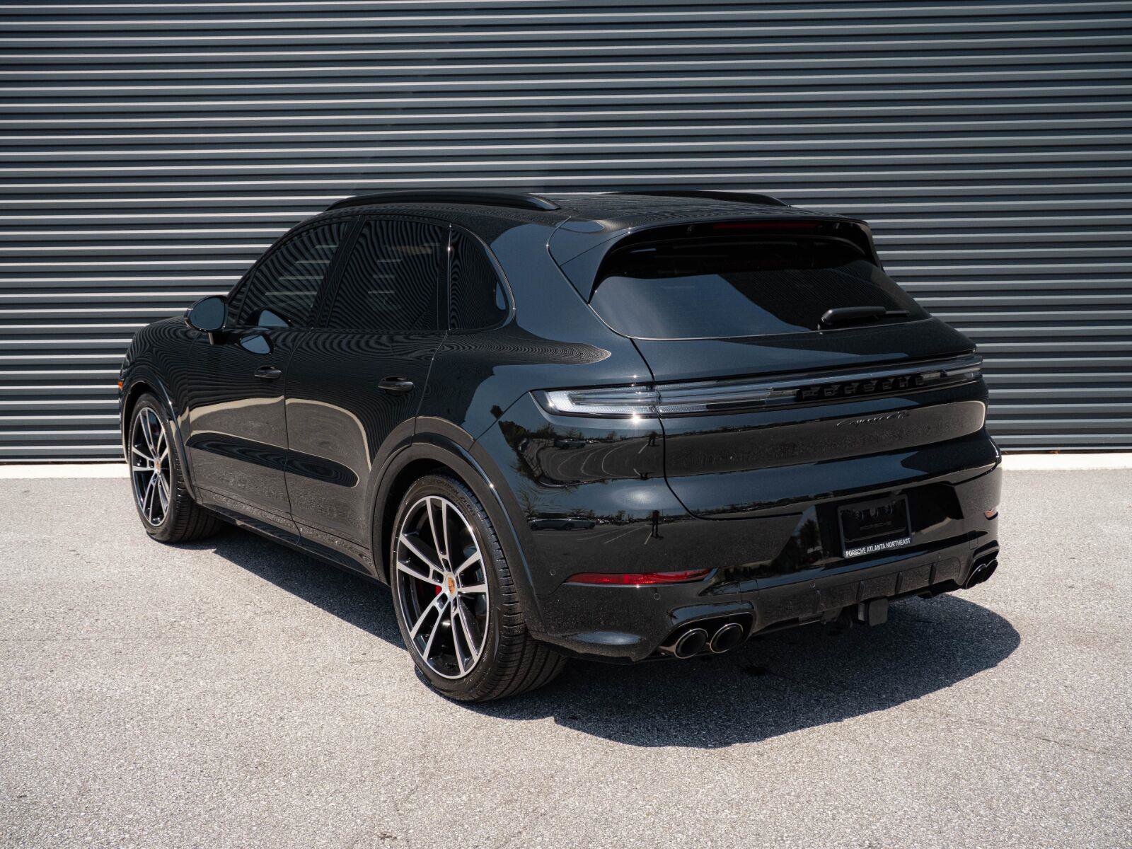 Certified 2026 Porsche Cayenne GTS AWD/4WD image 3
