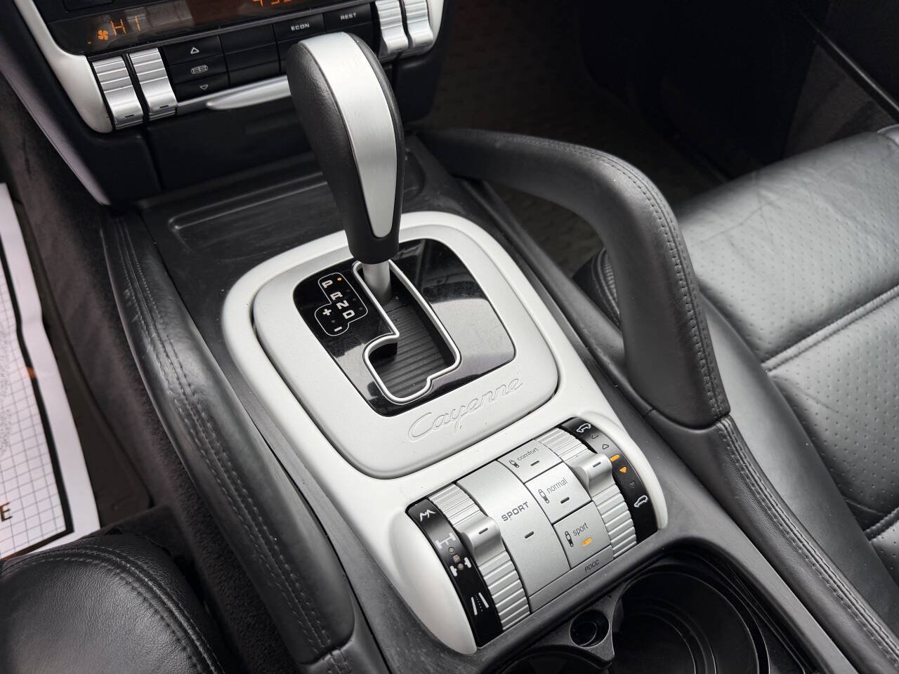 Used 2008 Porsche Cayenne Turbo AWD/4WD image 21