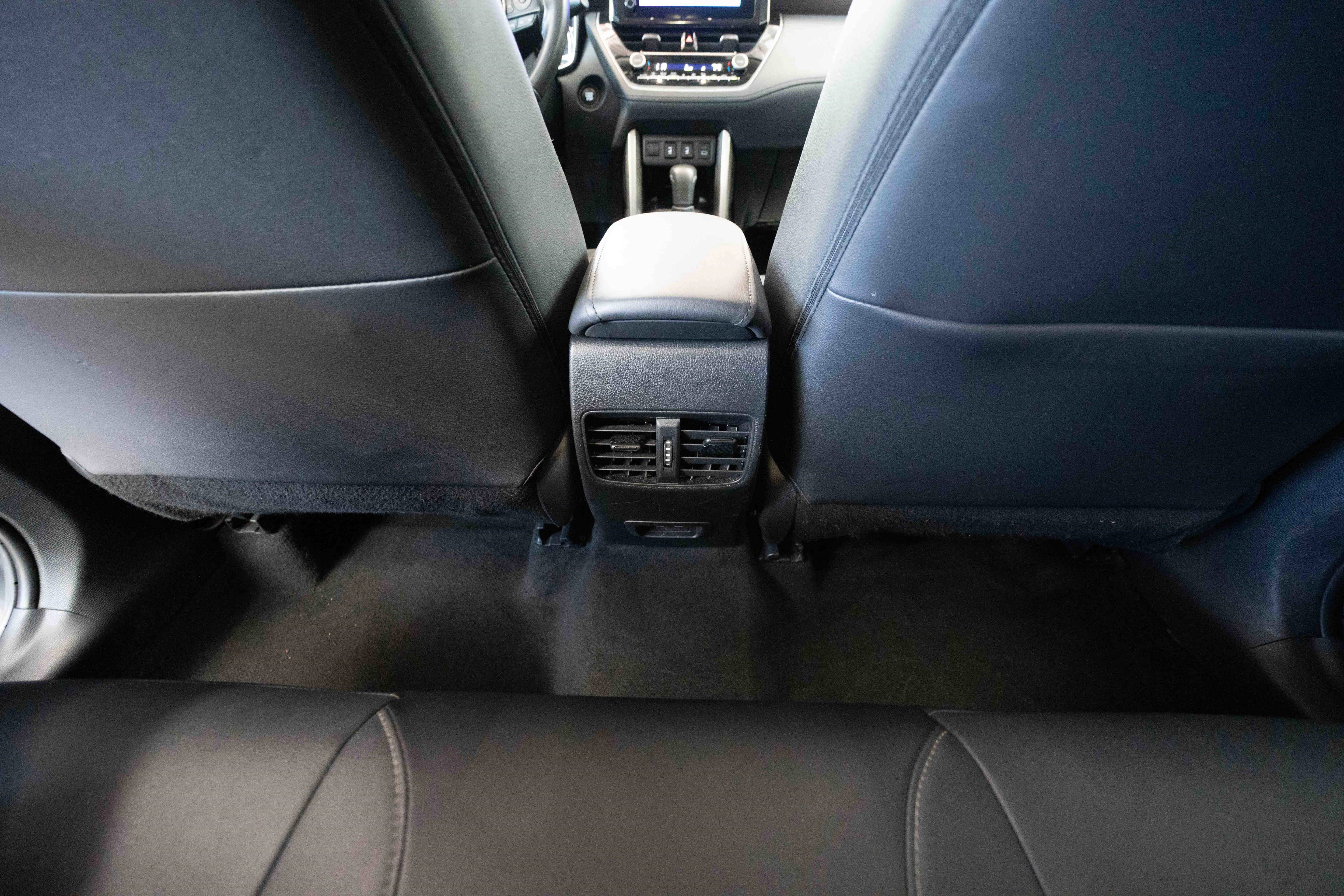 Used 2024 Toyota Corolla Cross XLE FWD image 22