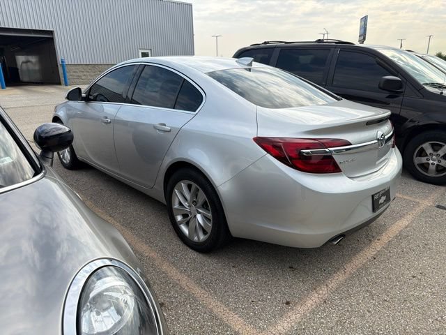 Used 2017 Buick Regal AWD image 4