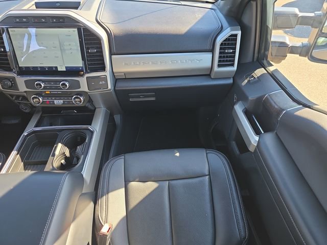Used 2022 Ford F250 Lariat w/ Chrome Package image 14