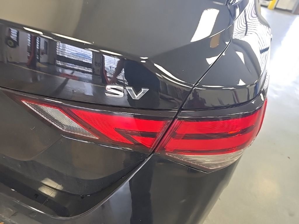 Used 2023 Nissan Sentra SV w/ All-Weather Package FWD image 4