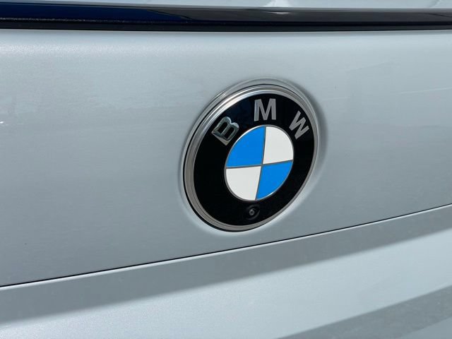 Used 2026 BMW 740i xDrive w/ Premium Package AWD/4WD image 30