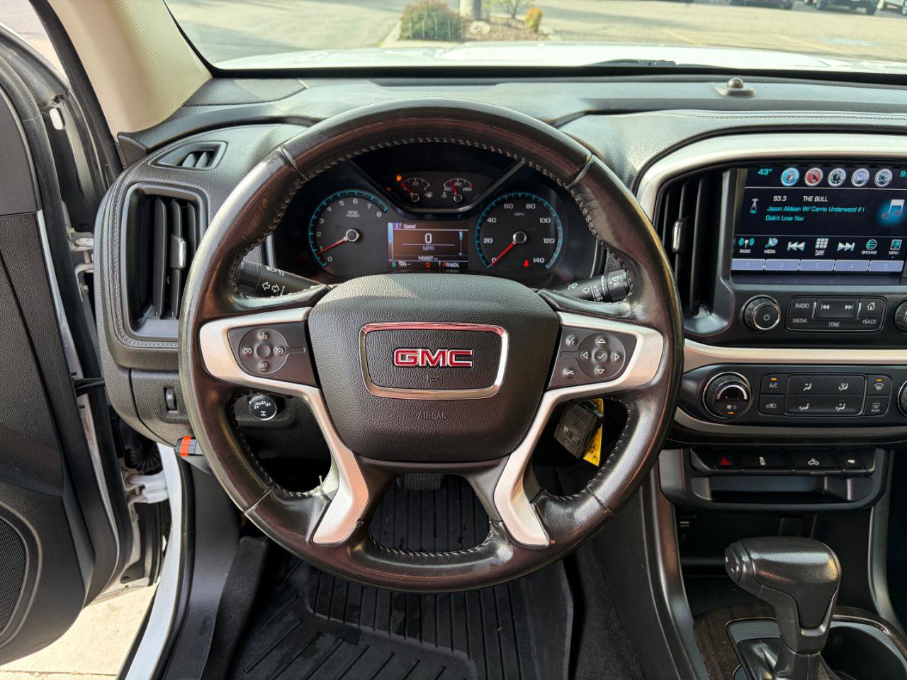 Used 2018 GMC Canyon SLE w/ SLE Convenience Package image 15