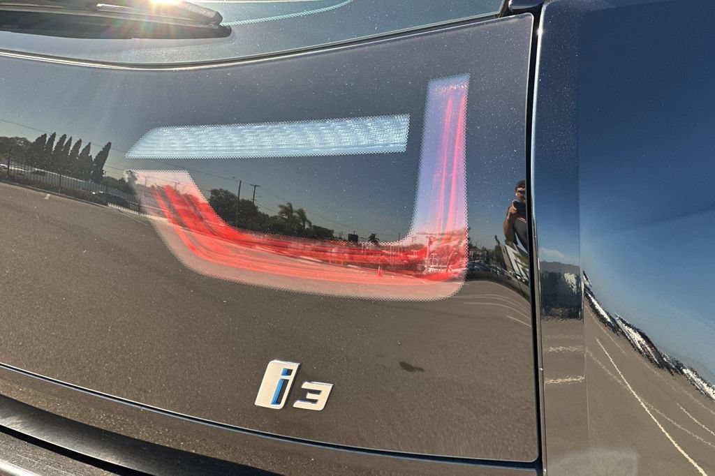 Used 2017 BMW i3 w/ Range Extender RWD image 27