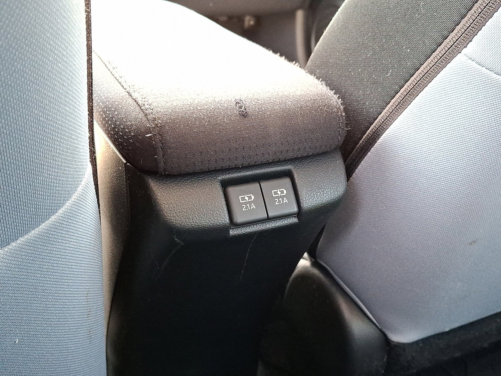 Used 2019 Toyota Prius LE FWD image 12