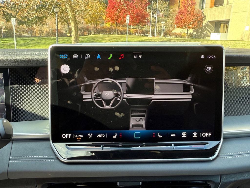 New 2025 Volkswagen Tiguan SE R-Line image 17