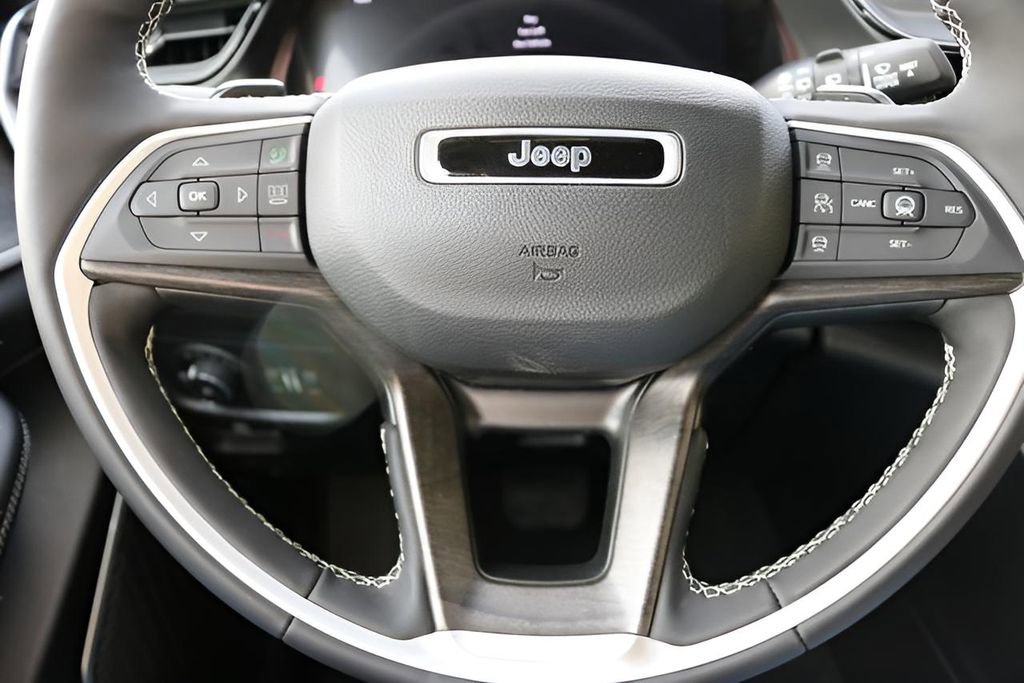 New 2026 Jeep Grand Cherokee L Limited w/ Limited Altitude Package AWD/4WD image 22
