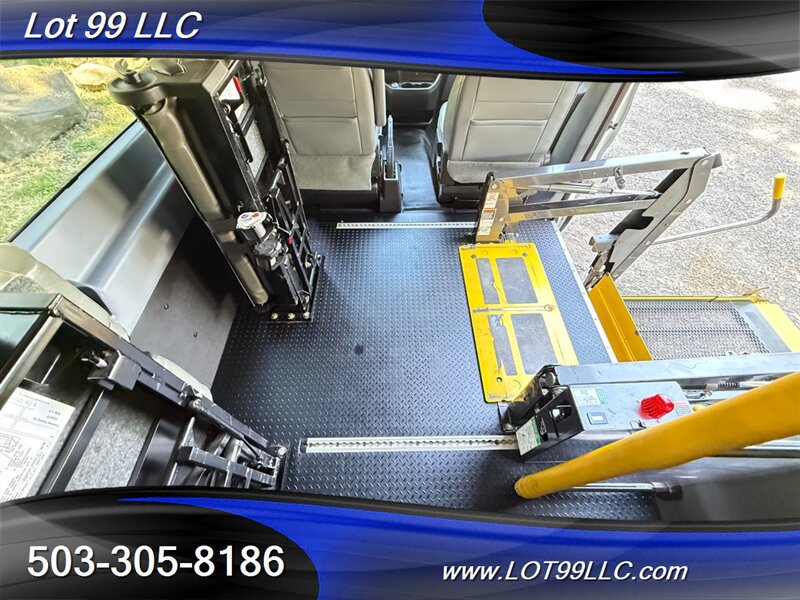 Used 2017 Ford Transit 350 XL RWD image 9