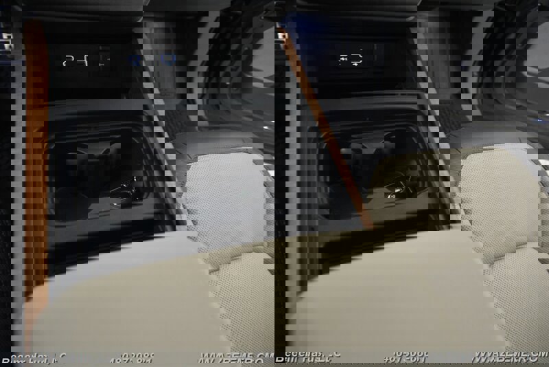 Used 2023 Land Rover Defender 130 X image 36