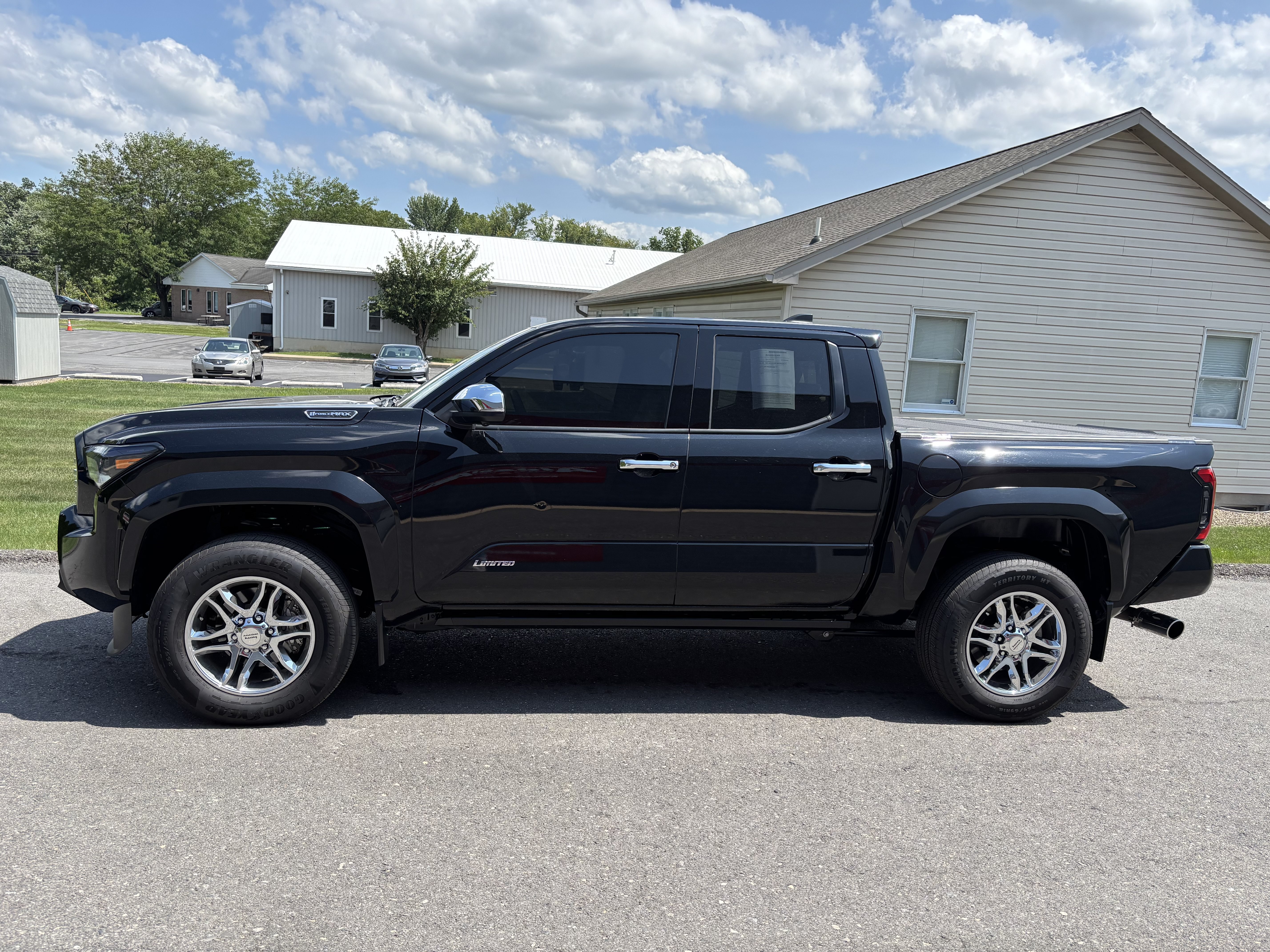 Used 2026 Toyota Tacoma Limited AWD/4WD image 6