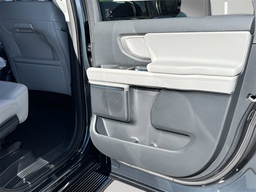 New 2025 Ford Expedition Max Active image 28