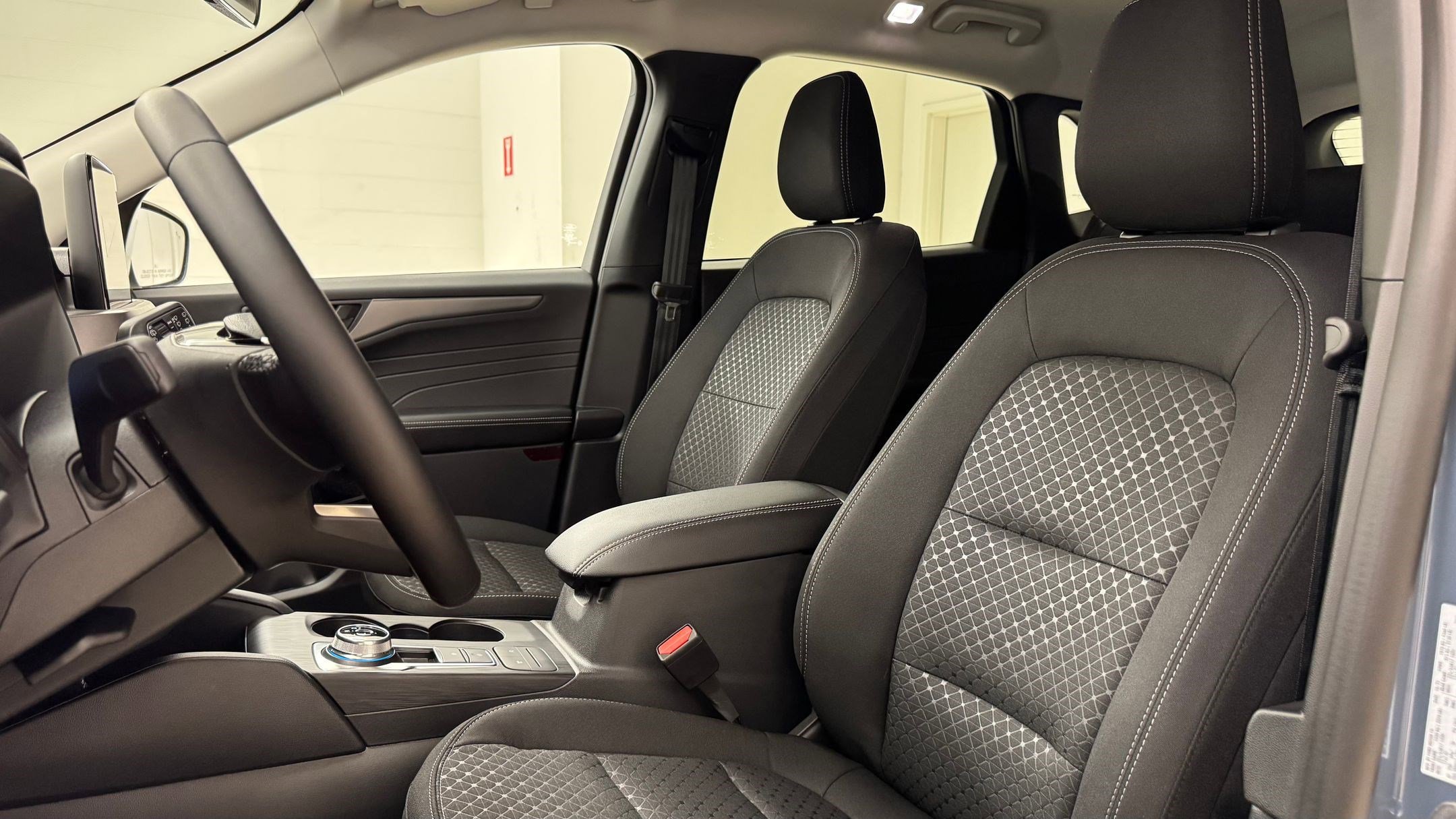 New 2026 Ford Escape Active w/ Cold Weather Package FWD image 5