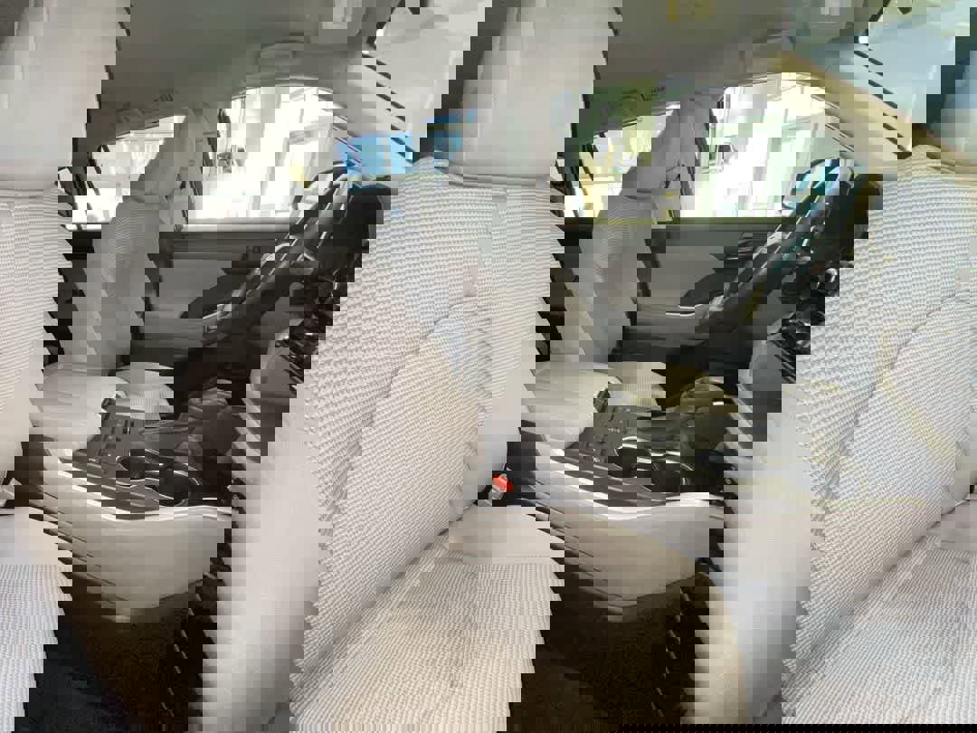 Used 2023 Toyota Highlander L image 26