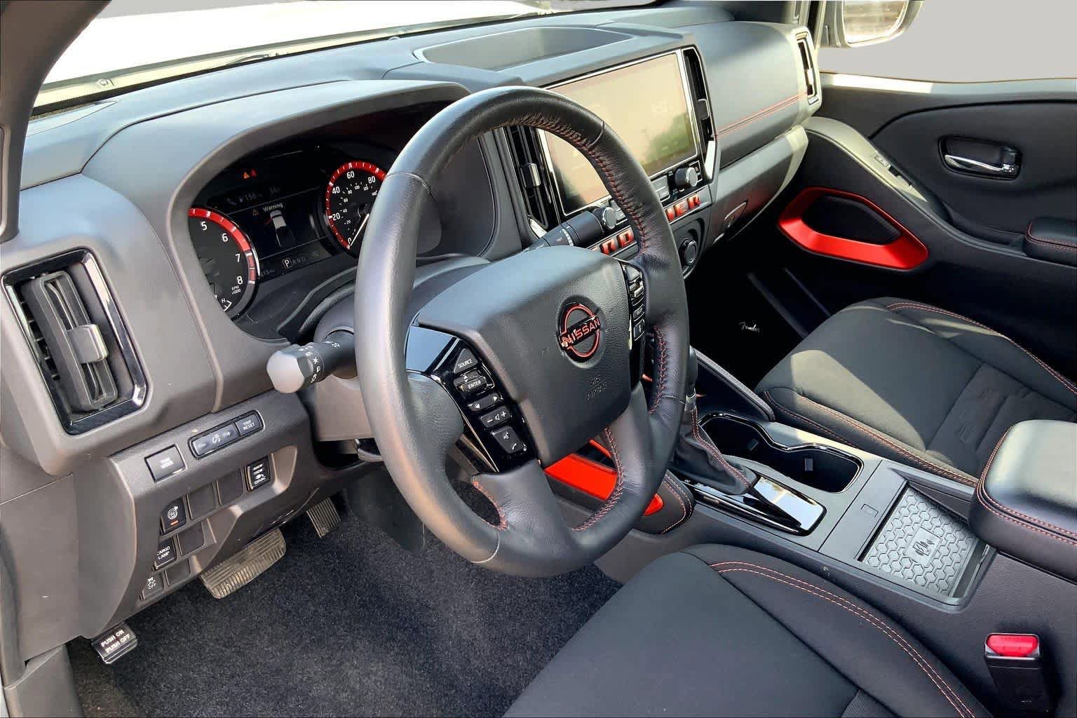Used 2025 Nissan Frontier Pro-X w/ Pro Convenience Package RWD image 18