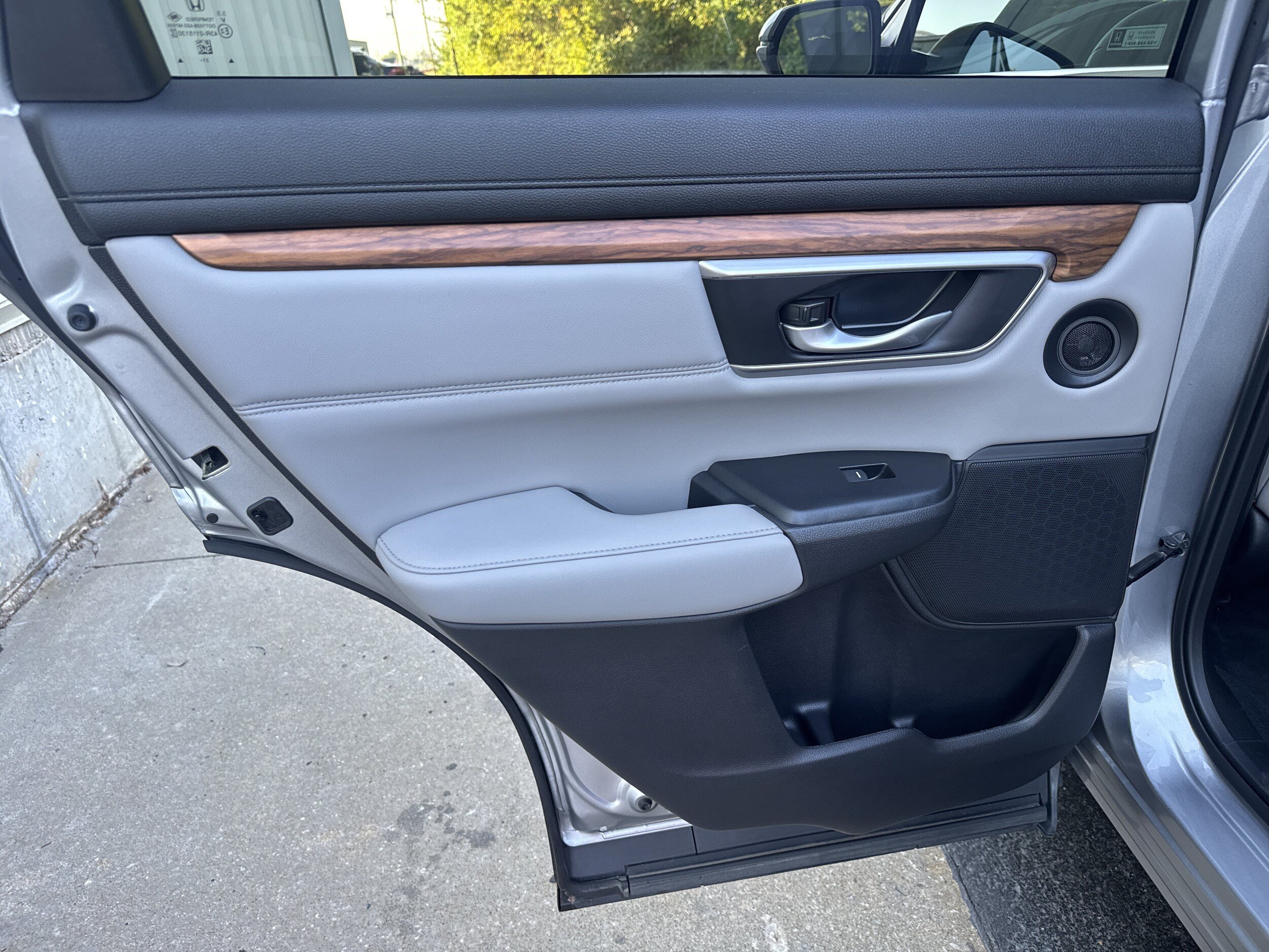 Used 2022 Honda CR-V EX-L image 11