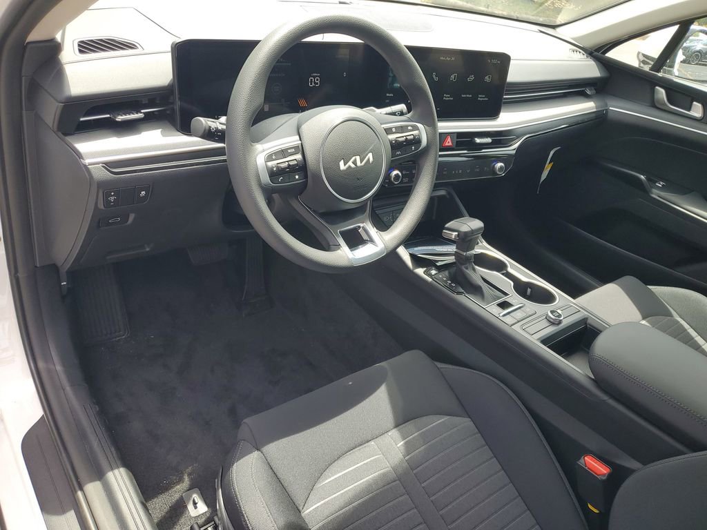 New 2026 Kia K5 LXS FWD image 6