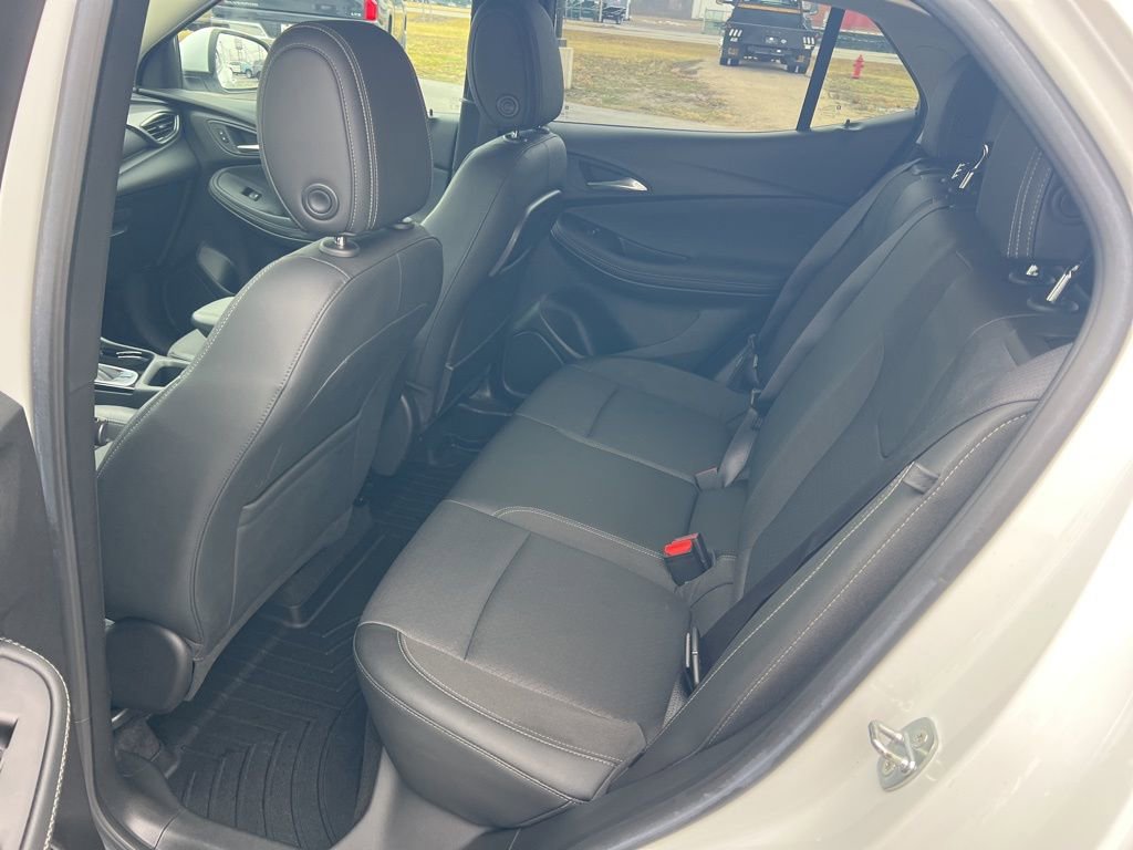 Used 2022 Buick Encore GX Preferred w/ Cold Weather Comfort Package image 32