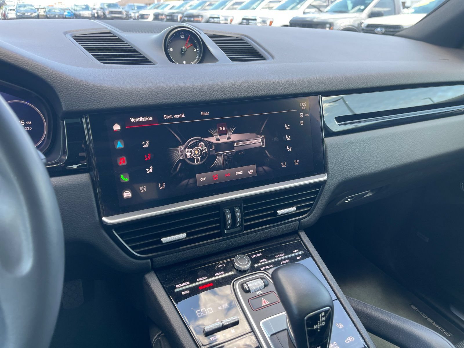 Used 2023 Porsche Cayenne AWD/4WD image 21