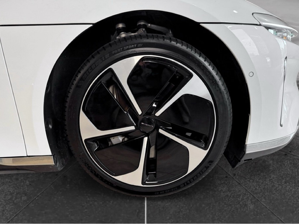 Used 2023 Lucid Air Touring AWD/4WD image 34