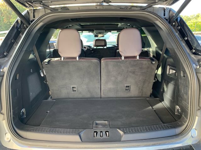 Certified 2025 Ford Explorer Platinum image 13