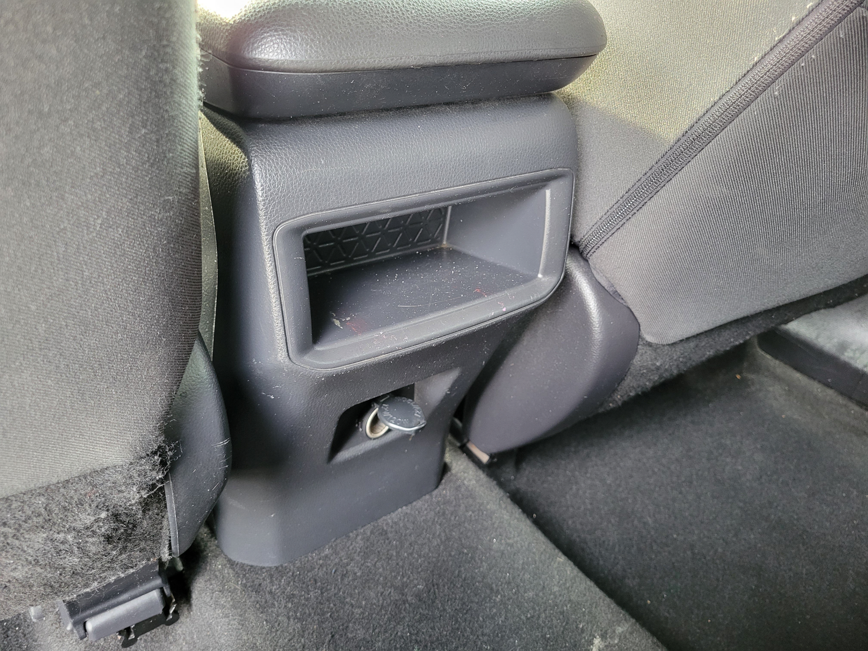 Used 2020 Toyota RAV4 LE w/ Carpet Mat Package FWD image 11