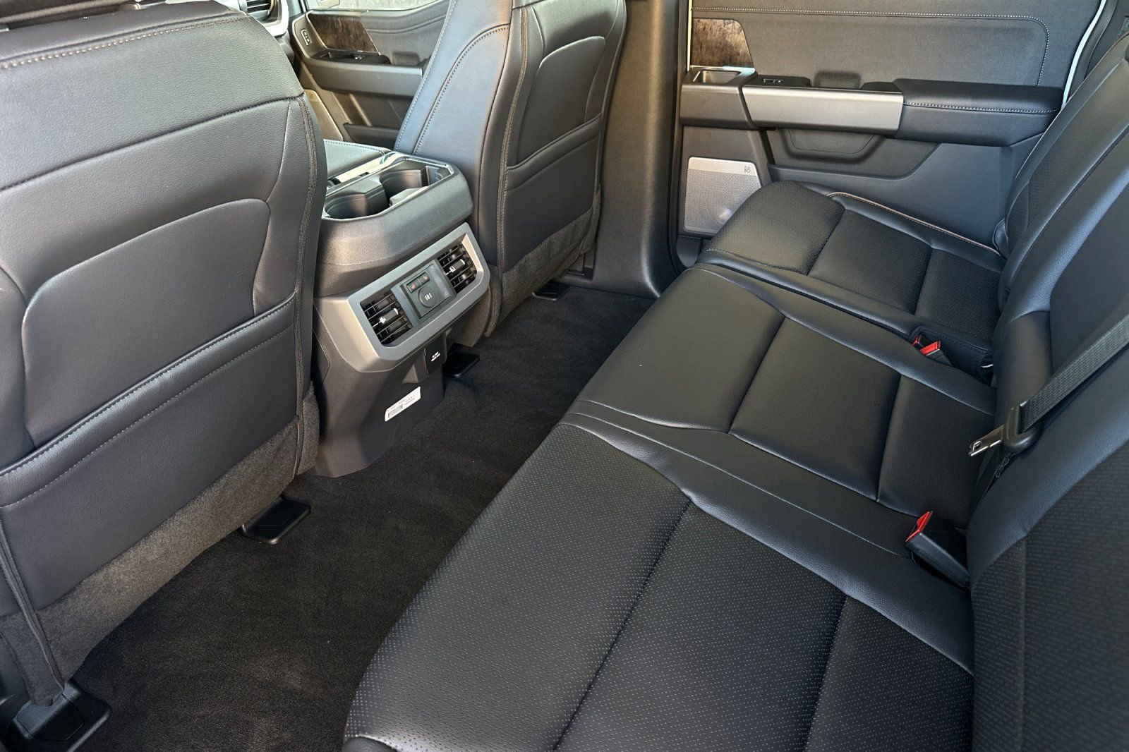 New 2026 Ford F250 Lariat w/ Black Appearance Package image 11