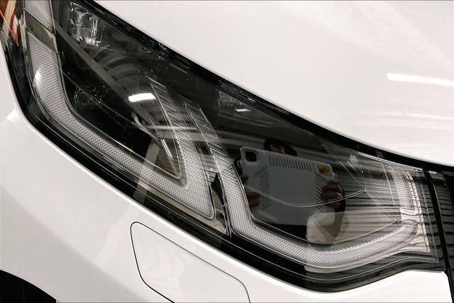 Certified 2025 Land Rover Discovery Sport S image 28