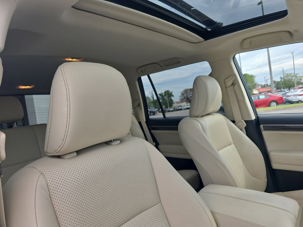 Used 2023 Lexus GX 460 Luxury w/ Sport Design Package AWD/4WD image 12