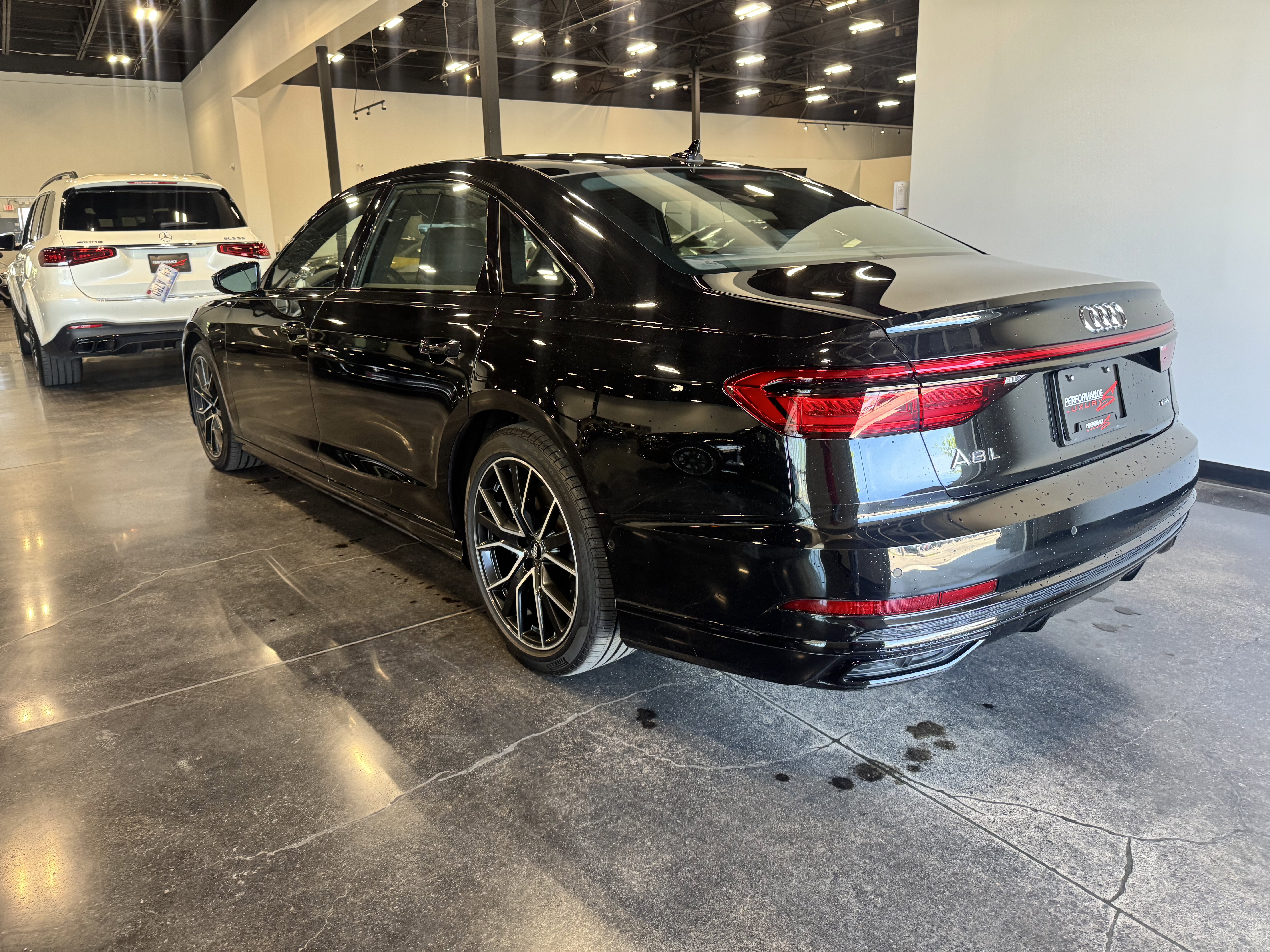 Used 2020 Audi A8 L 4.0T image 5