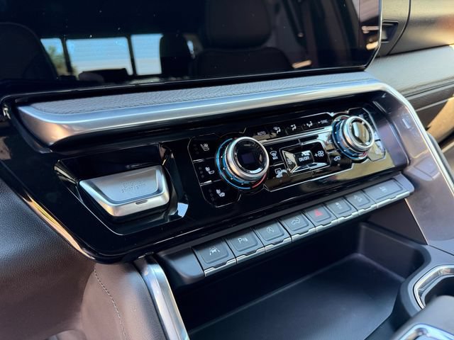 Used 2023 GMC Sierra 1500 Denali w/ Denali Reserve Package AWD/4WD image 17
