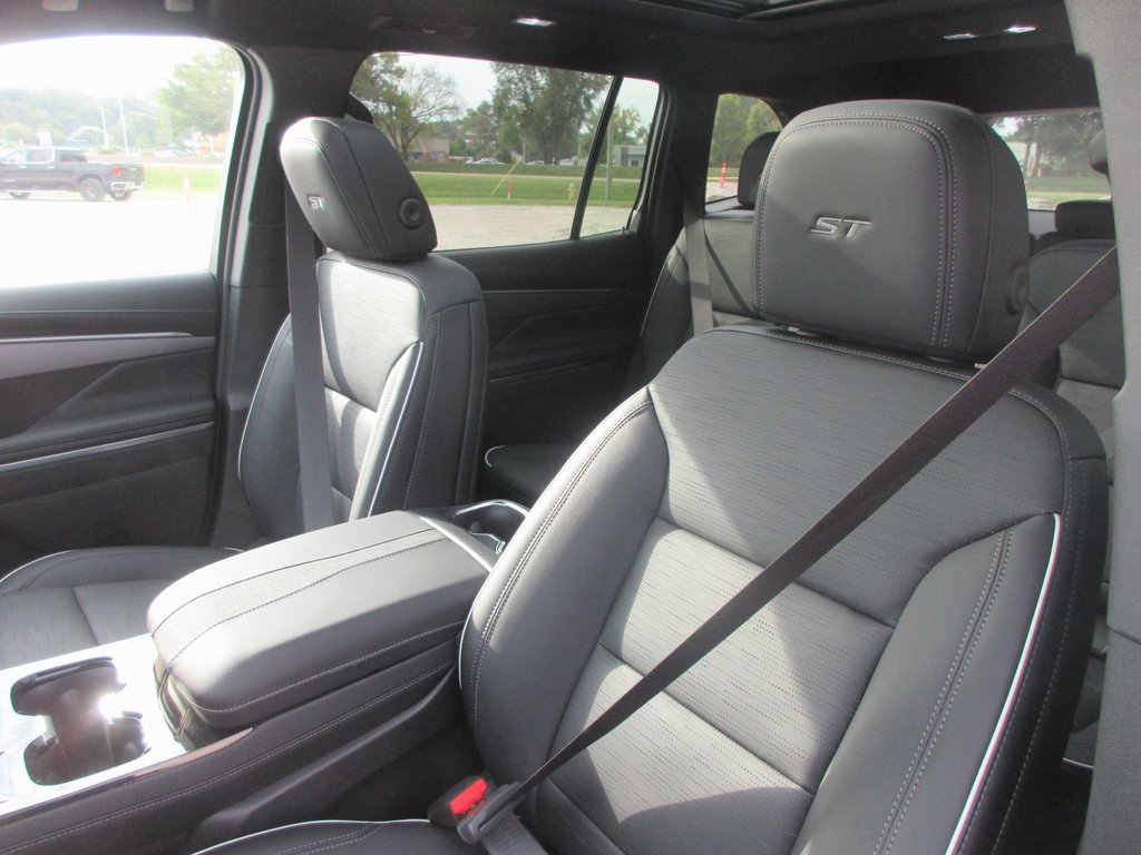 New 2026 Buick Enclave Sport Touring w/ Power Package image 14