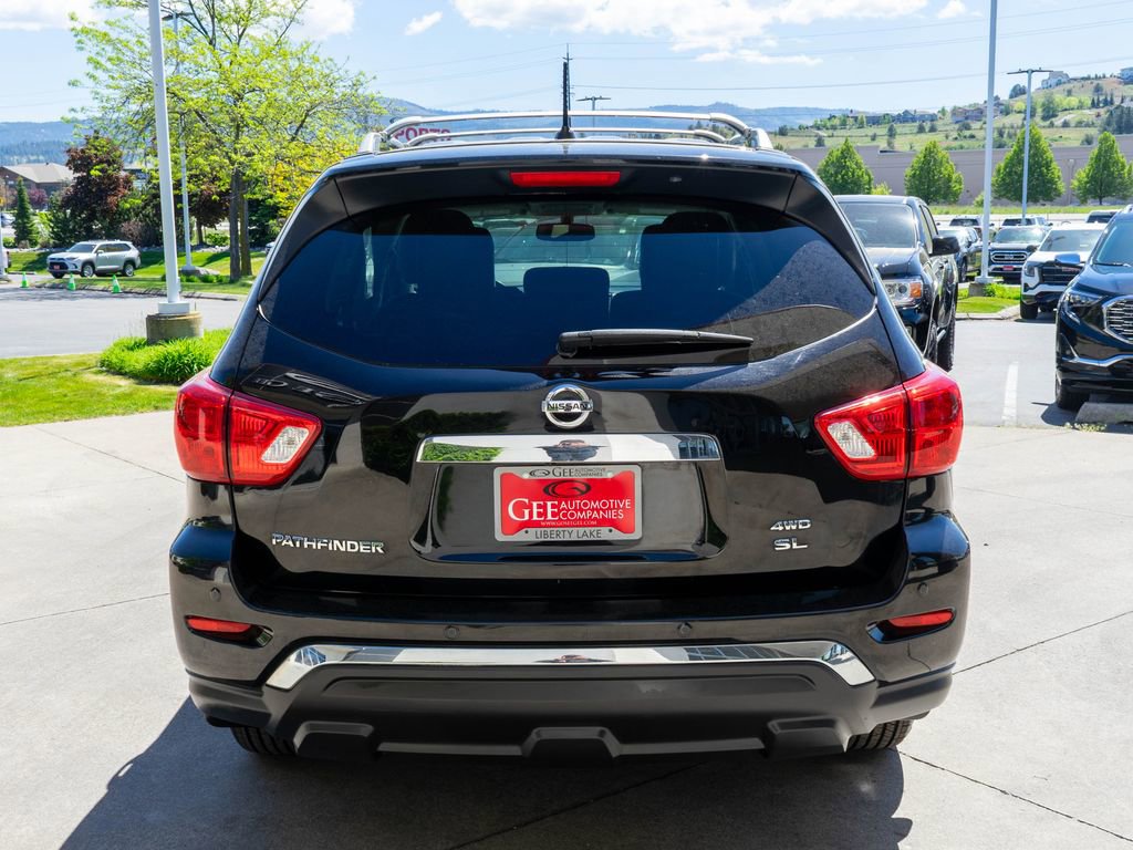 Used 2017 Nissan Pathfinder SL AWD/4WD image 6
