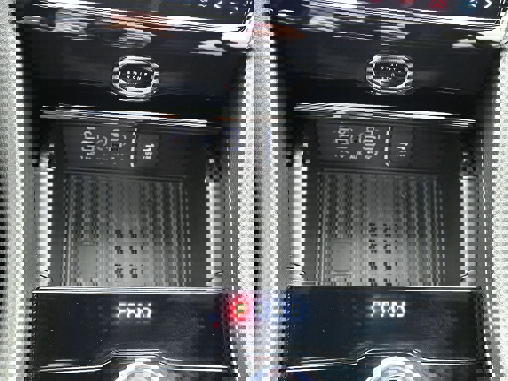 New 2026 Jeep Grand Cherokee Altitude image 19