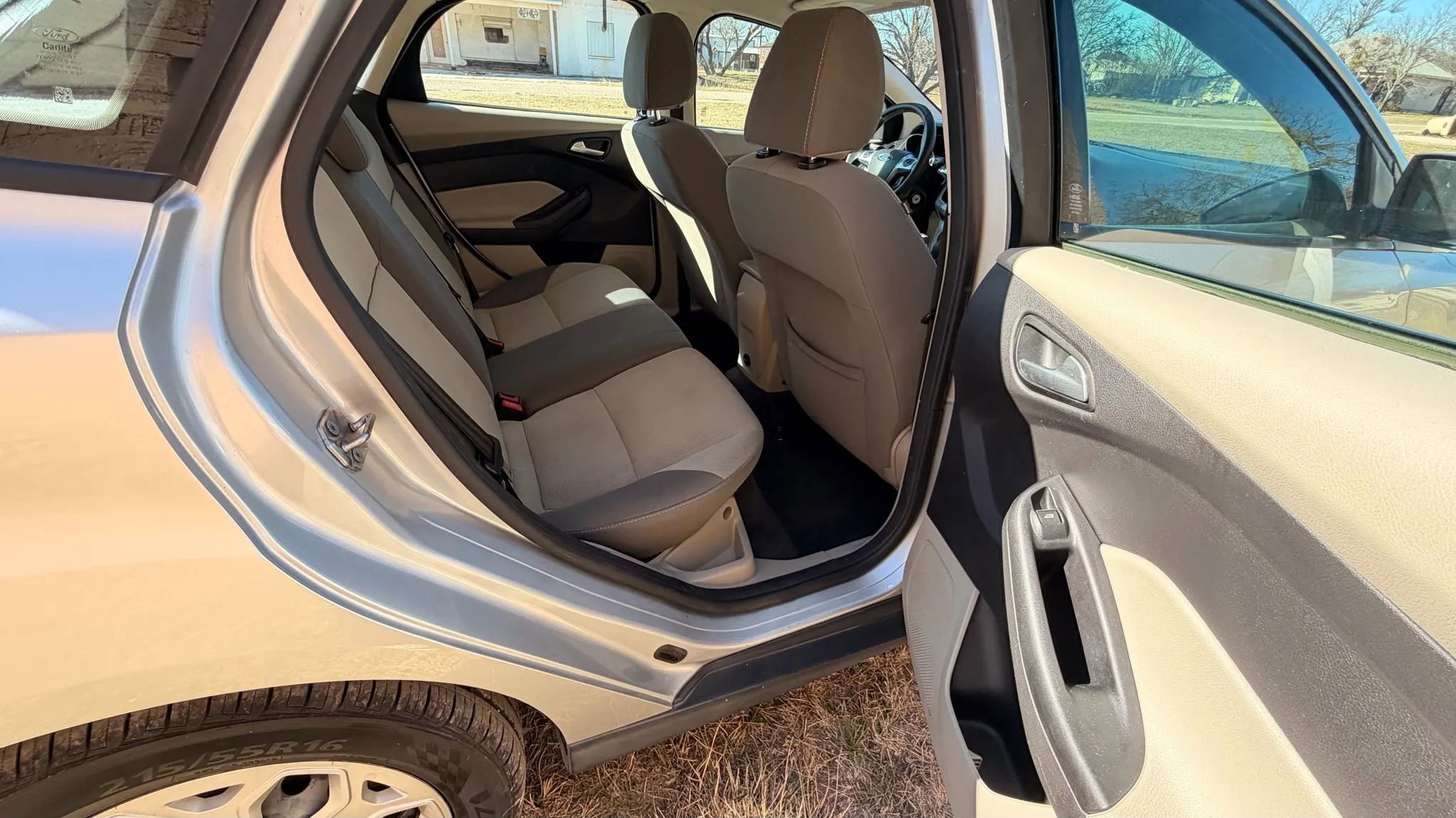 Used 2012 Ford Focus SE image 26