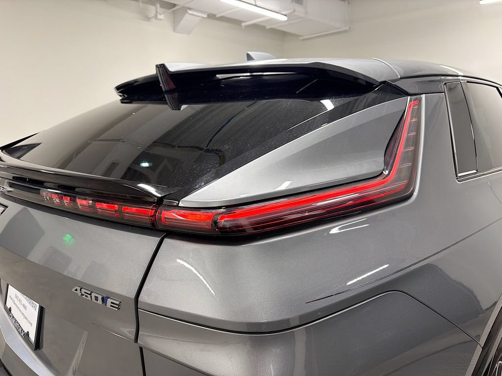 Used 2024 Cadillac Lyriq Sport RWD image 33