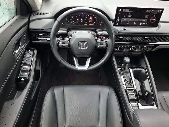 Used 2023 Honda Accord Touring image 11