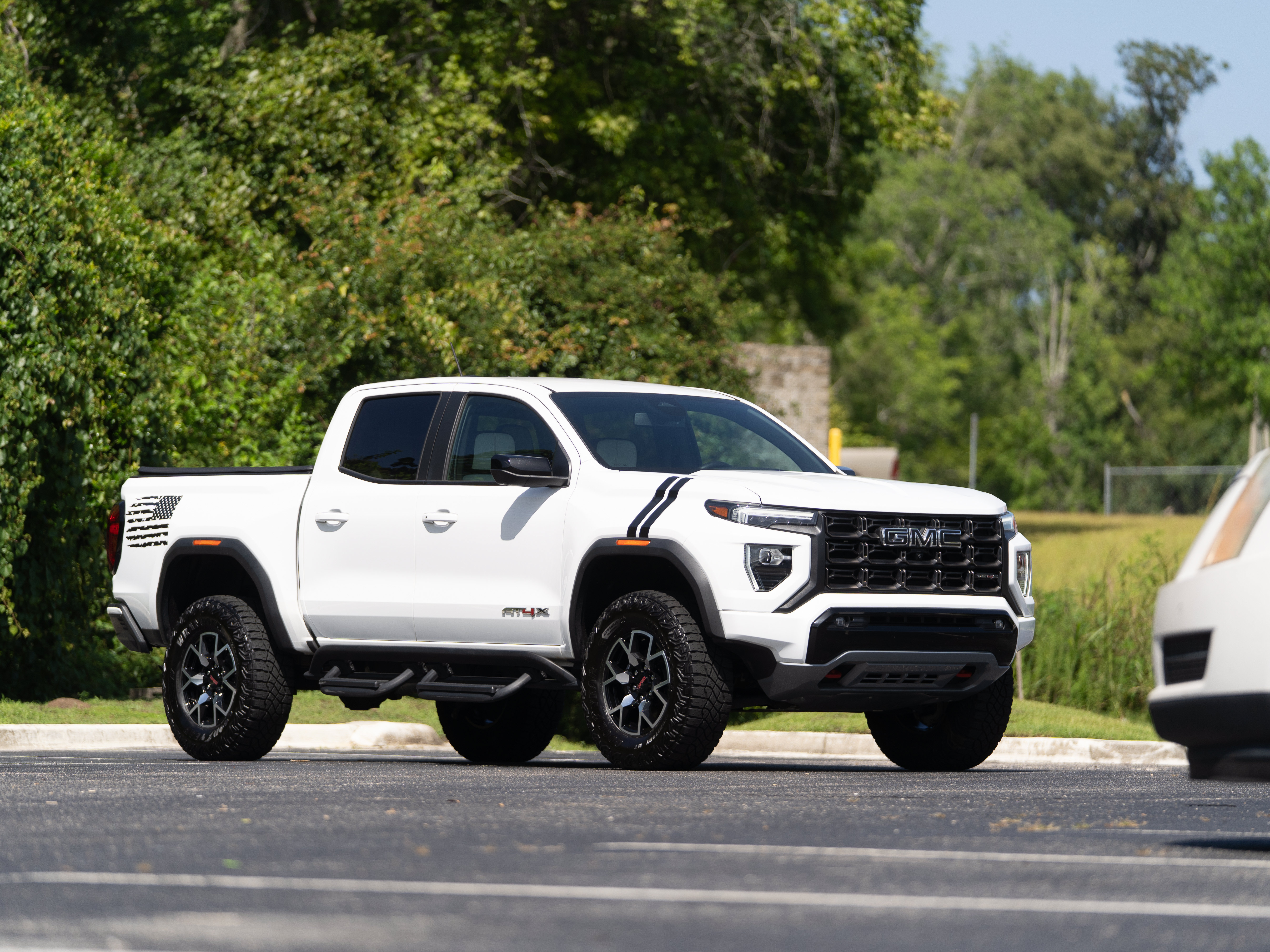 Used 2024 GMC Canyon AT4X AWD/4WD image 42
