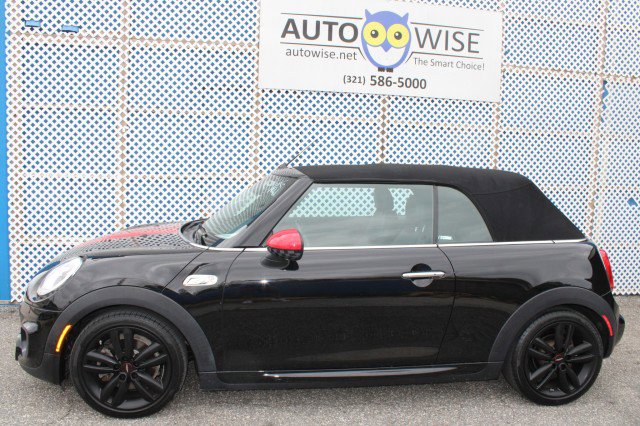 Used 2017 MINI Cooper S image 9