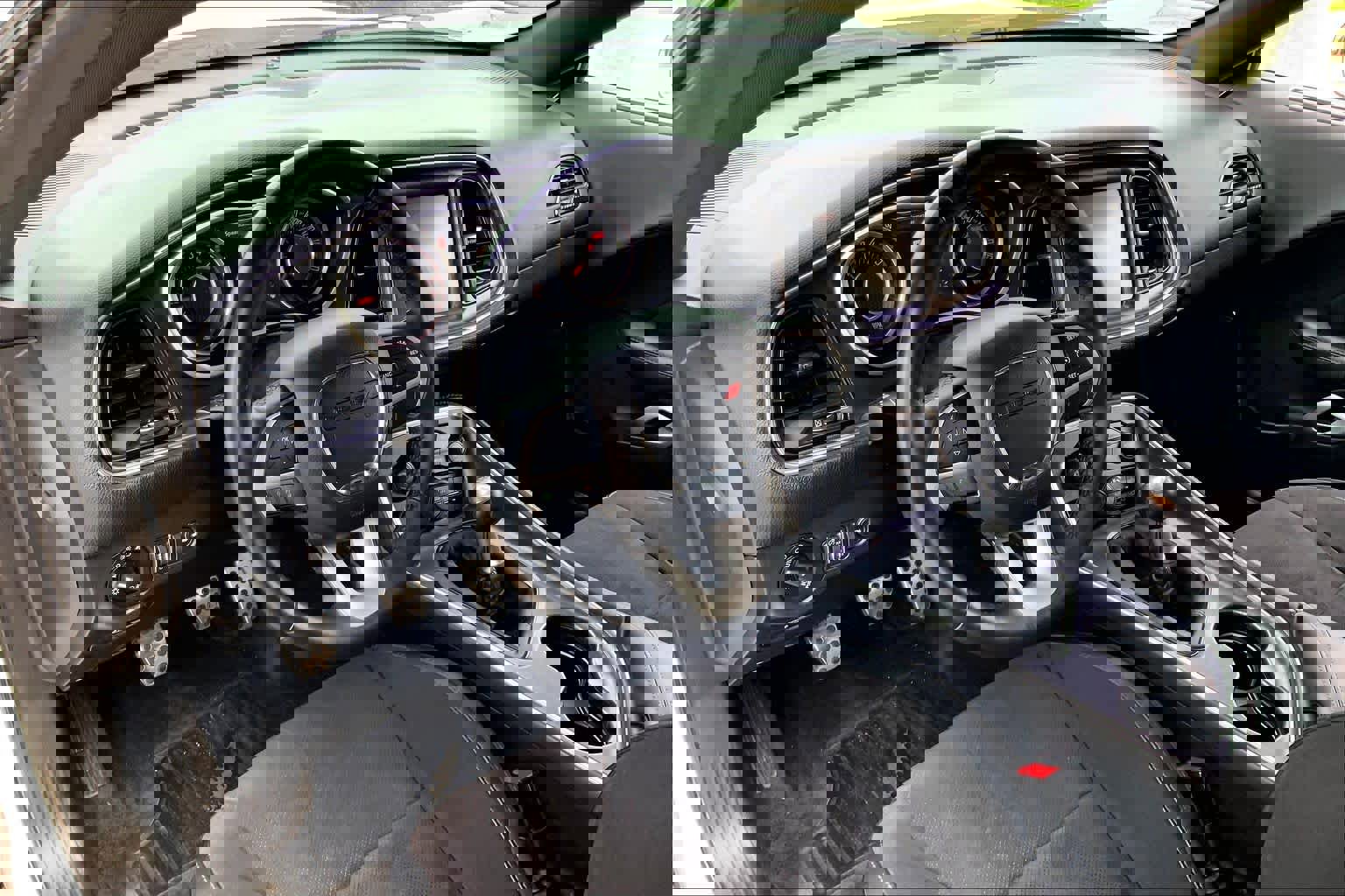 Used 2015 Dodge Challenger R/T Plus RWD image 16