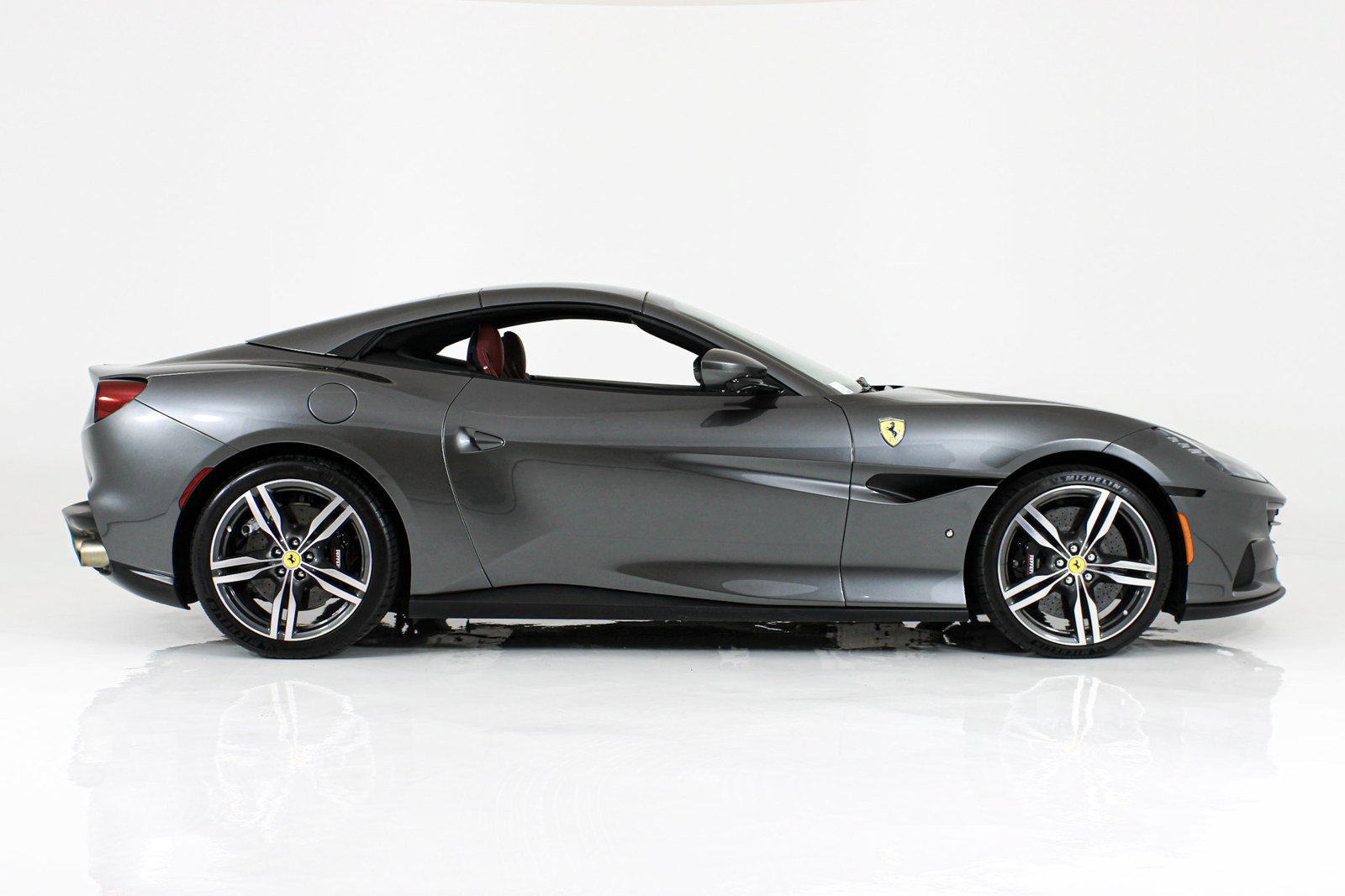 Certified 2022 Ferrari Portofino M RWD image 12