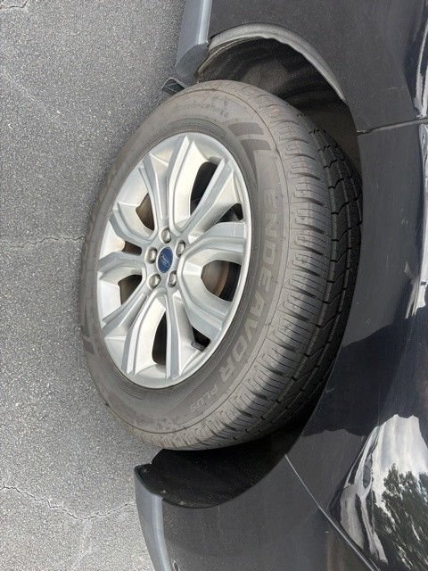 Used 2020 Ford Edge Titanium w/ Equipment Group 301A AWD/4WD image 8