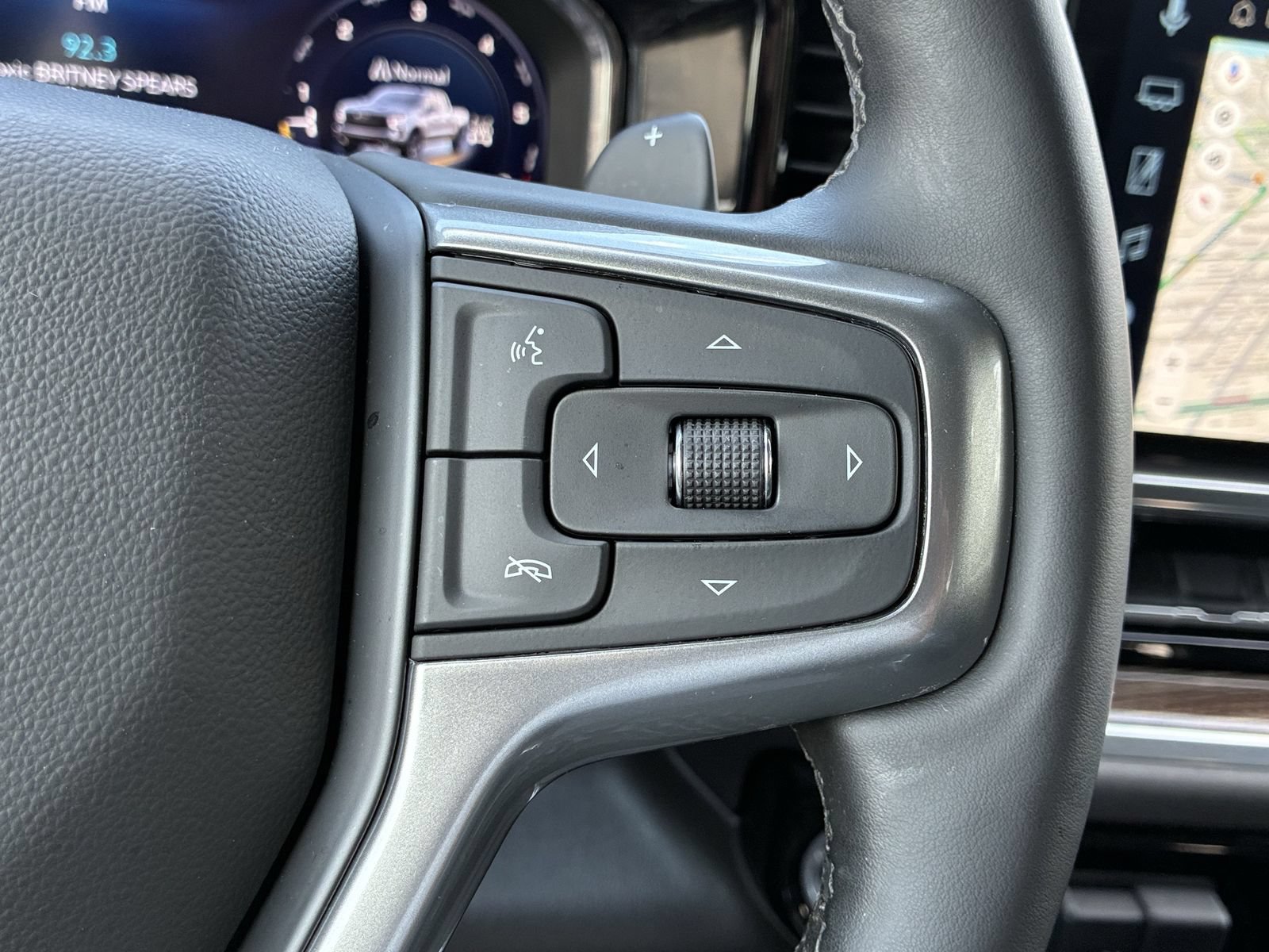 Used 2025 Chevrolet Silverado 1500 LT Trail Boss w/ Convenience Package II AWD/4WD image 35